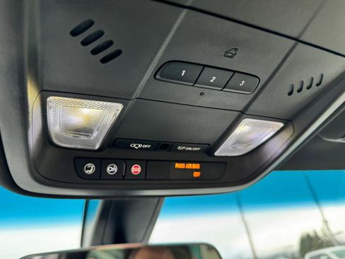 Used 2019 Cadillac XT5 AWD image 38