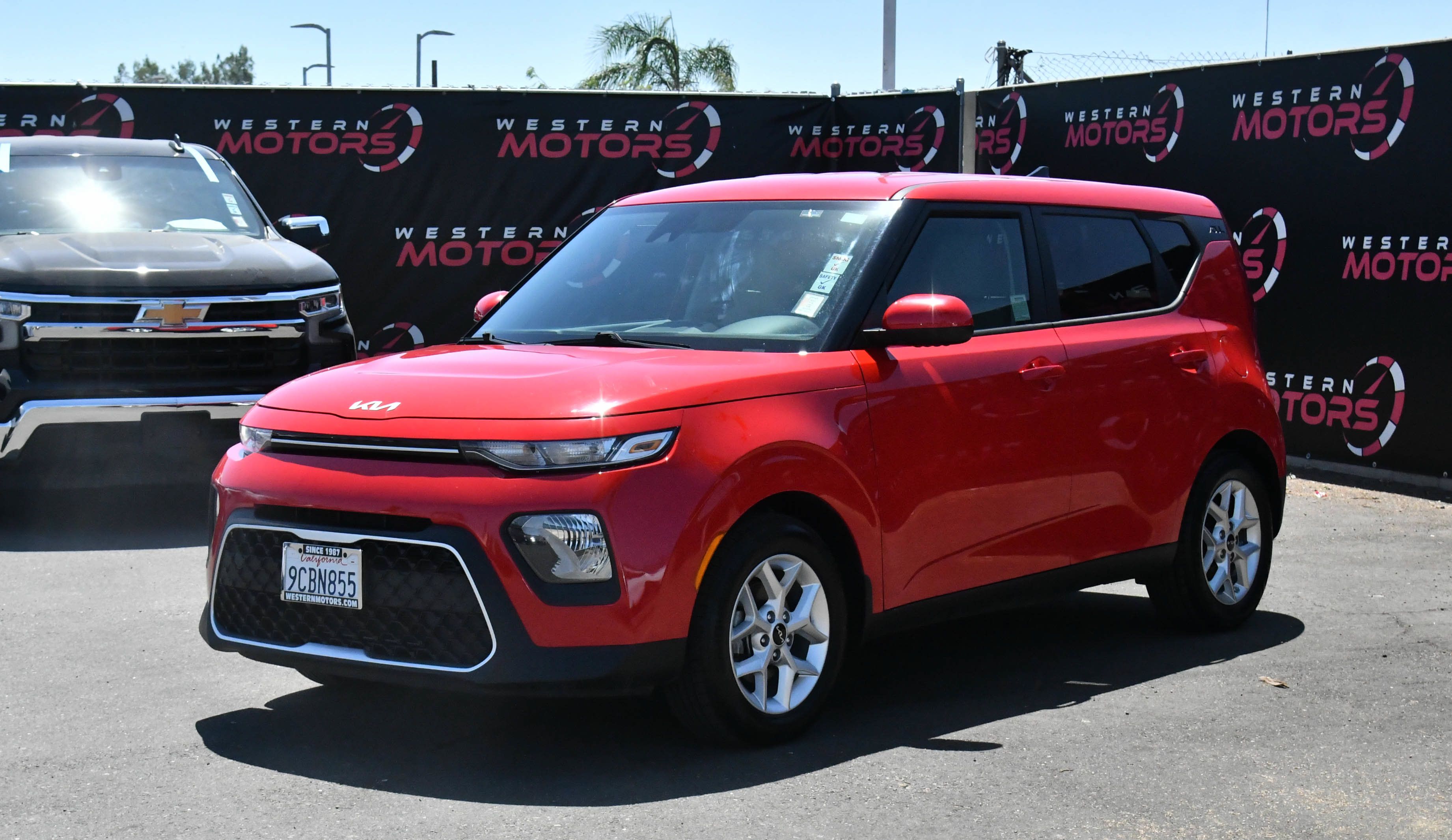 Used 2022 Kia Soul LX w/ Technology Package FWD image 3