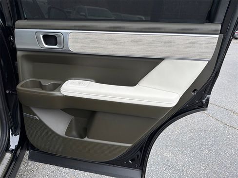 Used 2025 Hyundai Santa Fe Calligraphy image 16