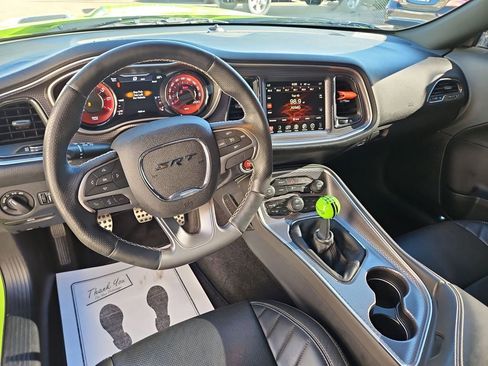 Used 2015 Dodge Challenger SRT Hellcat RWD image 13