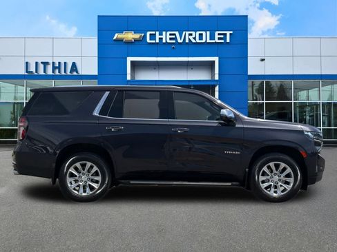 Used 2022 Chevrolet Tahoe Premier w/ Premium Package 2 AWD/4WD image 8