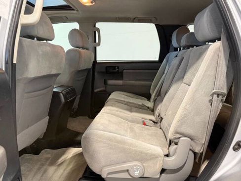 Used 2016 Toyota Sequoia SR5 AWD/4WD image 16