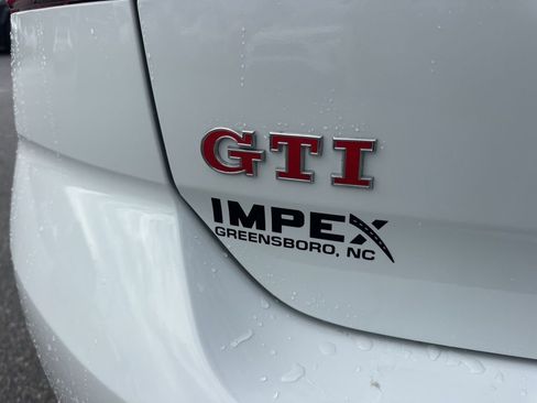 Used 2020 Volkswagen GTI SE image 29