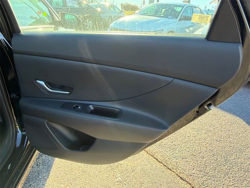 New 2026 Hyundai Elantra SE image 16