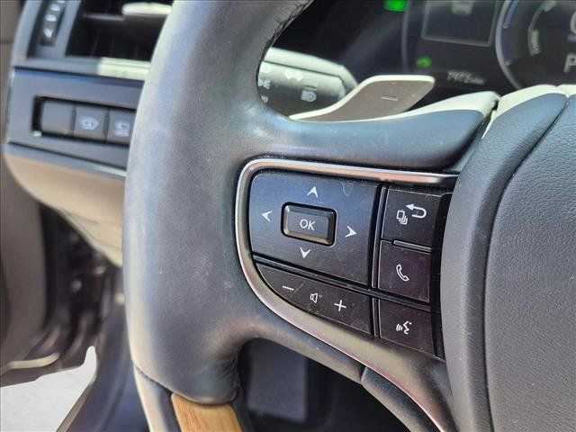 Used 2025 Lexus ES 300h w/ Technology Package FWD image 12