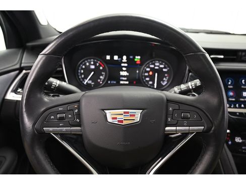 Used 2025 Cadillac XT6 Premium Luxury w/ Technology Package image 11