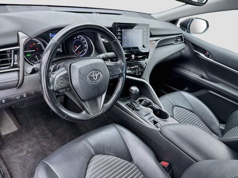Used 2022 Toyota Camry SE FWD image 7