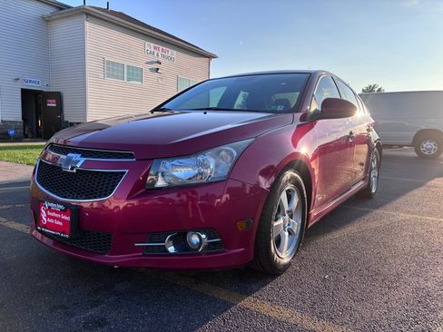 Used 2014 Chevrolet Cruze LT w/ All-Star Edition FWD image 2