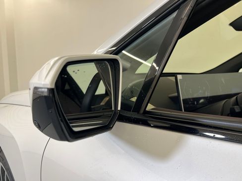 New 2026 BMW iX xDrive60 image 22