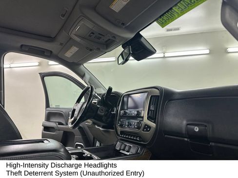 Used 2017 GMC Sierra 2500 Denali w/ Duramax Plus Package AWD/4WD image 21