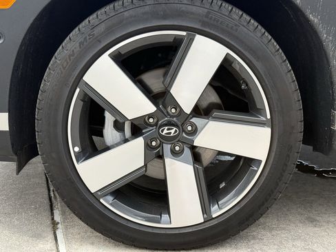 Used 2025 Hyundai Santa Fe Limited FWD image 12