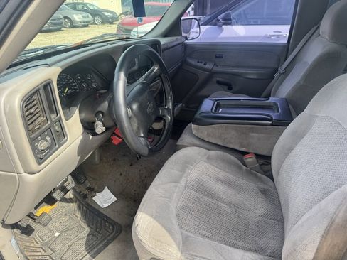 Used 2000 Chevrolet Silverado 1500 LS w/ Firm Ride Suspension Pkg image 6