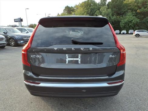 Used 2025 Volvo XC90 B6 Ultra w/ Protection Package Premier image 4