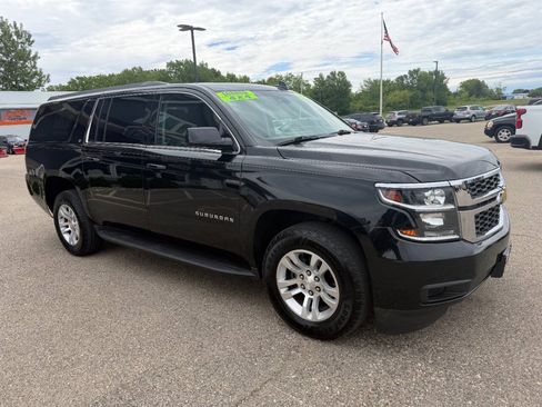 Used 2018 Chevrolet Suburban LT AWD/4WD image 7