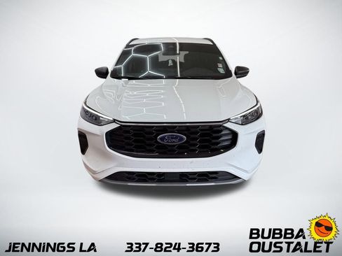 Used 2023 Ford Escape ST-Line w/ Tech Pack #1 FWD image 8