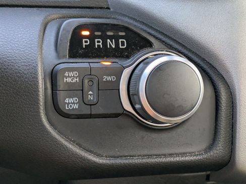 Used 2024 RAM 2500 Big Horn w/ Bed Utility Group image 26