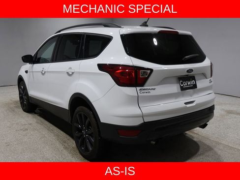 Used 2019 Ford Escape SE image 14