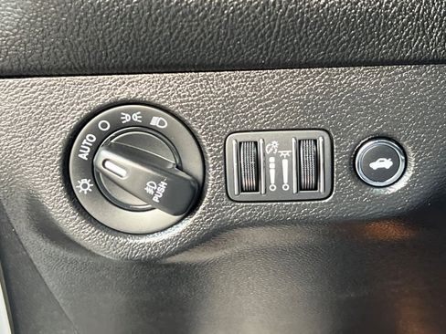 Used 2022 Dodge Challenger GT image 32