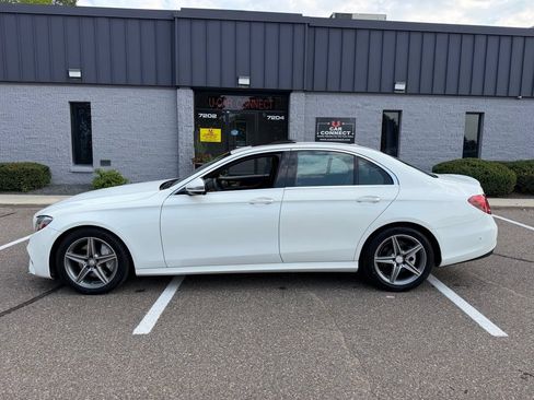 Used 2017 Mercedes-Benz E 300 4MATIC image 18