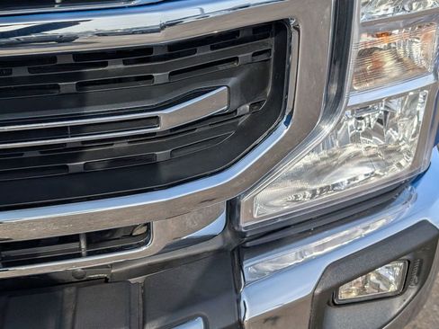 Used 2020 Ford F250 Lariat w/ Lariat Value Package image 11