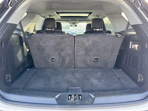 Certified 2022 Ford Explorer Limited w/ Equipment Group 301A image 8