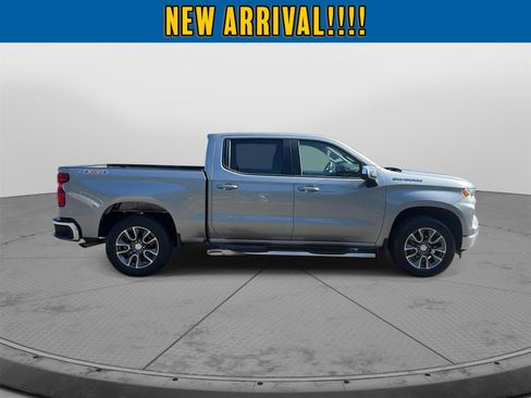 Used 2023 Chevrolet Silverado 1500 LT AWD/4WD image 4