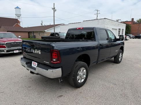 Used 2022 RAM 2500 Limited AWD/4WD image 5