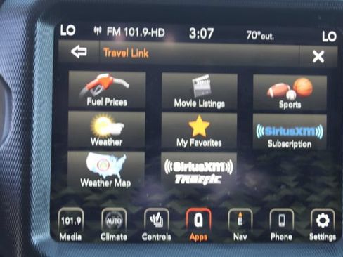 Used 2022 Jeep Wrangler Unlimited Sahara w/ Cold Weather Group AWD/4WD image 27