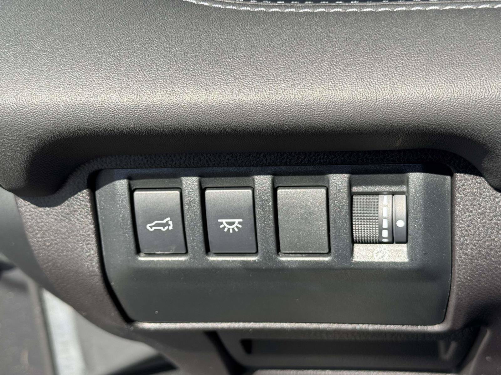 Used 2024 Subaru Ascent Limited w/ Technology Package AWD/4WD image 22