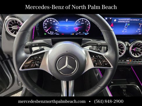 Used 2025 Mercedes-Benz GLB 250 image 18