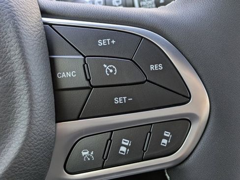 New 2026 Chrysler Voyager LX image 22