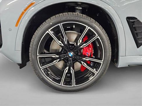 New 2026 BMW X5 M60i image 9