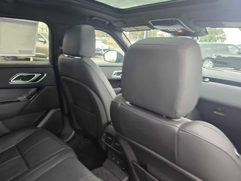 Certified 2025 Land Rover Range Rover Velar Dynamic SE image 15