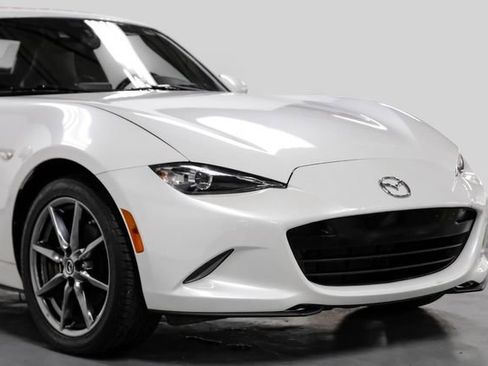 Used 2018 MAZDA MX-5 Miata RF Grand Touring RWD image 6