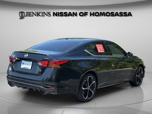 Certified 2024 Nissan Altima 2.5 SR w/ SR Premium Package FWD image 3