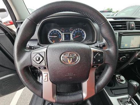 Used 2016 Toyota 4Runner SR5 Premium AWD/4WD image 9