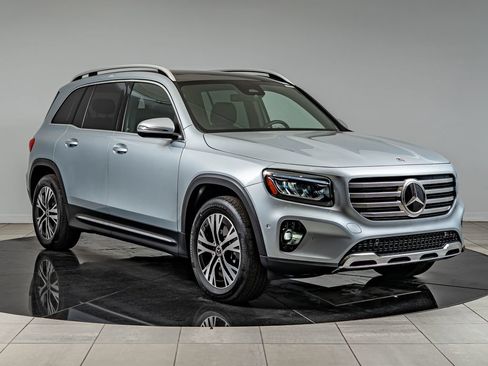 Certified 2026 Mercedes-Benz GLB 250 4MATIC image 3