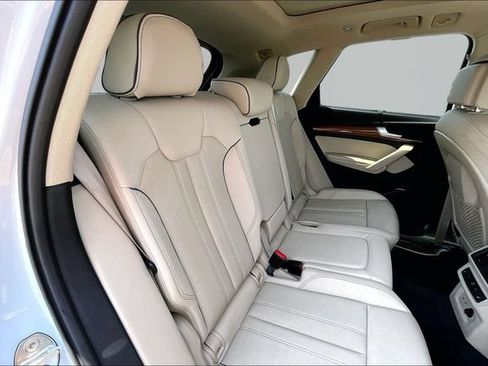 Used 2023 Audi Q5 2.0T Prestige w/ Prestige Package AWD/4WD image 29