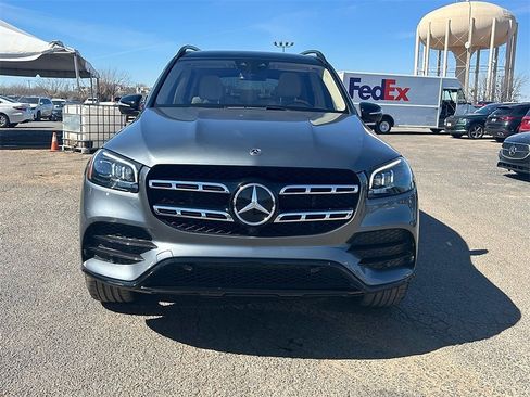 Used 2021 Mercedes-Benz GLS 580 4MATIC image 3