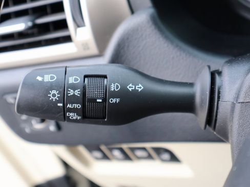 Used 2021 Lexus GX 460 Premium w/ Accessory Package image 35