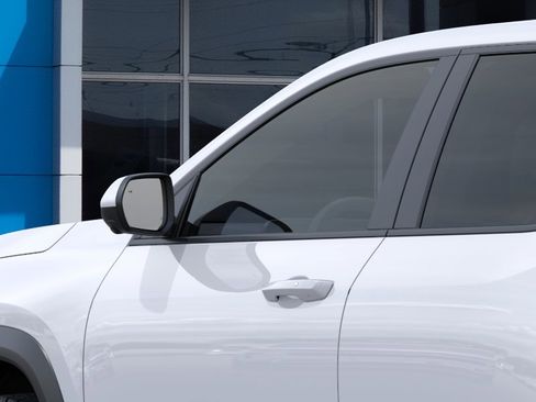 New 2026 Chevrolet Equinox LT w/ Convenience Package II FWD image 12