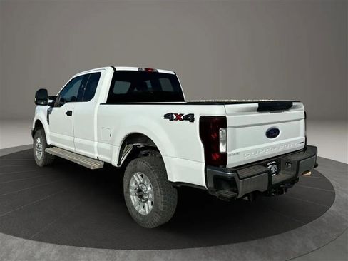 Used 2019 Ford F350 XLT w/ XLT Value Package image 3