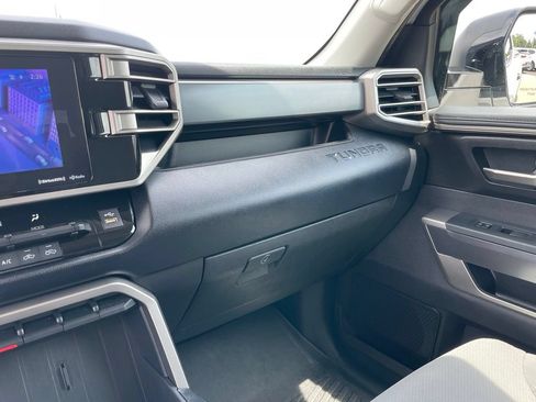 Used 2023 Toyota Tundra SR5 w/ SR5 Convenience Package AWD/4WD image 38