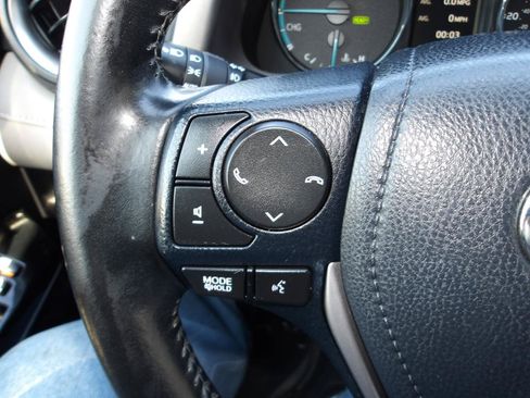 Used 2017 Toyota RAV4 Limited AWD/4WD image 16