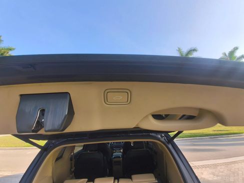 Used 2018 Kia Sedona SX FWD image 62