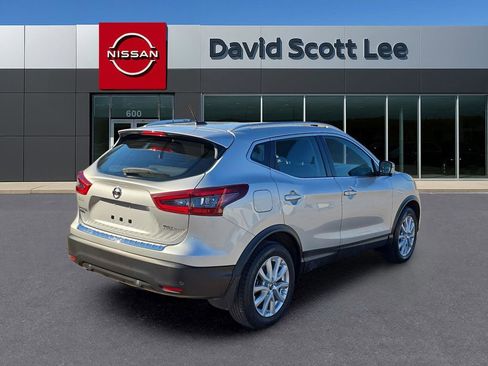 Used 2022 Nissan Rogue Sport SV w/ Technology Package image 5