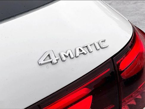 Used 2025 Mercedes-Benz GLA 250 4MATIC image 10
