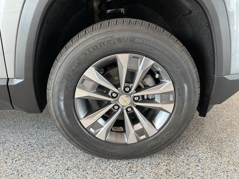 New 2026 Chevrolet Equinox LT FWD image 32