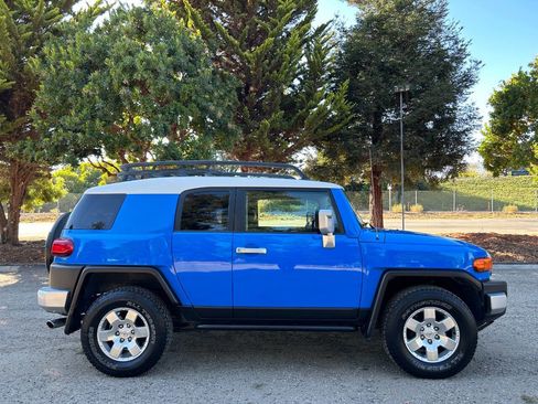 Used 2007 Toyota FJ Cruiser 4WD image 13
