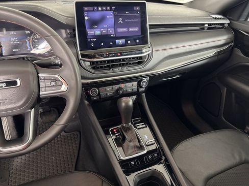 Used 2024 Jeep Compass Trailhawk image 26